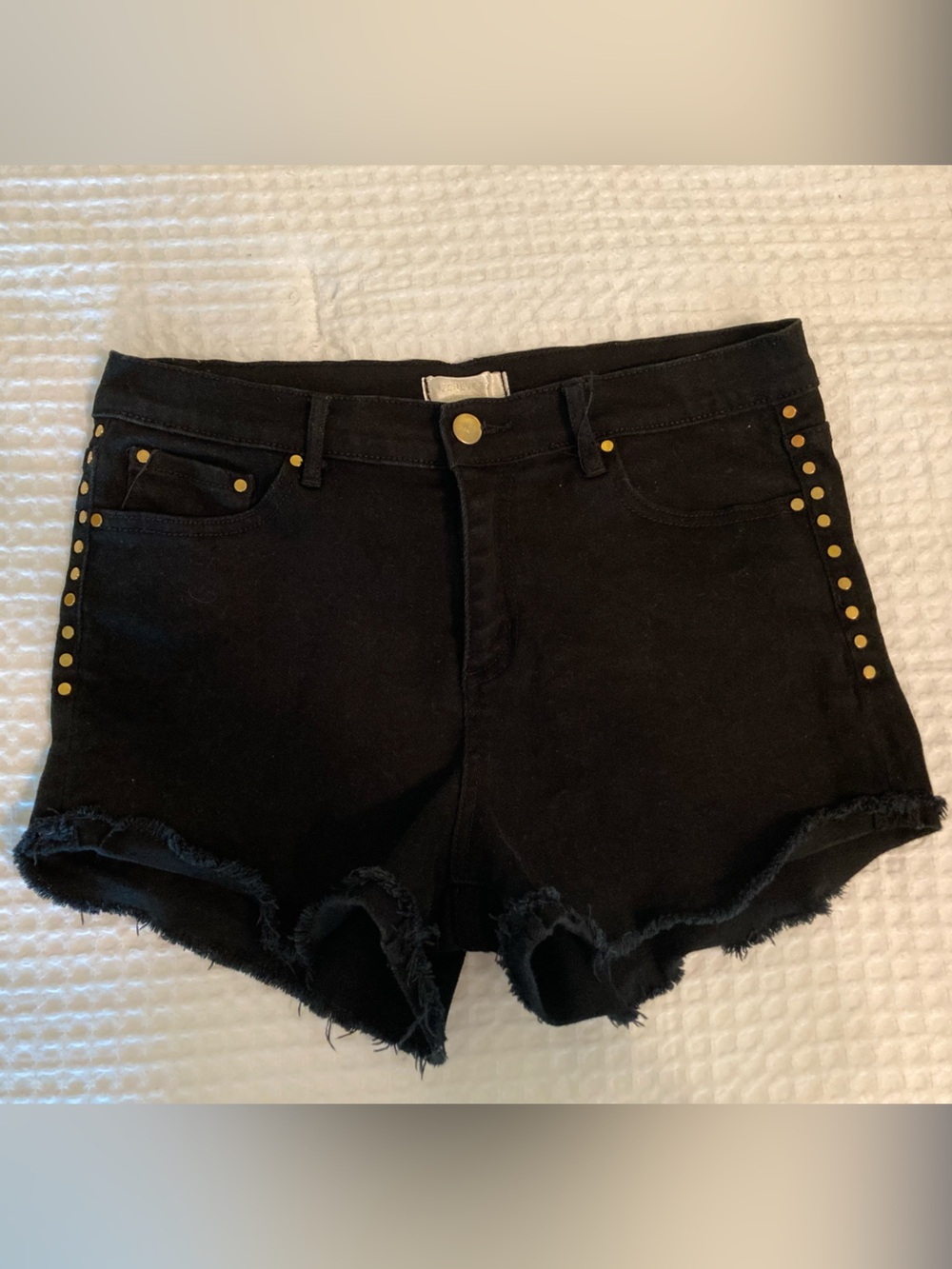 Forever 21 Classic Black Premium Denim Shorts Gold Stud Detailing sz 28 LIKE NEW